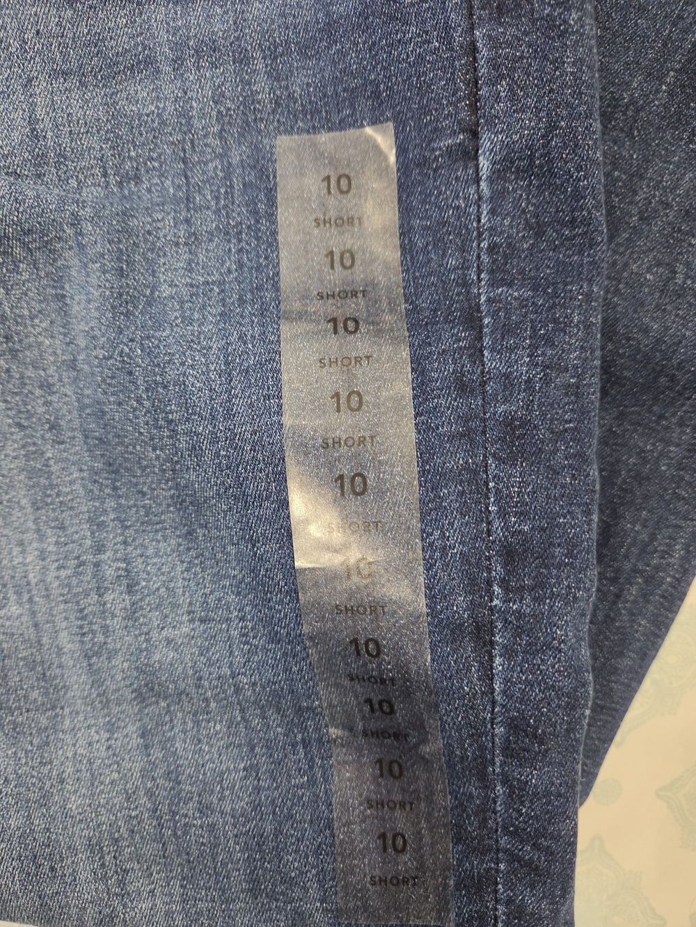 American Eagle Women’s Mid-Dark Blue Straight Leg Jeans - Picture 3 of 6
